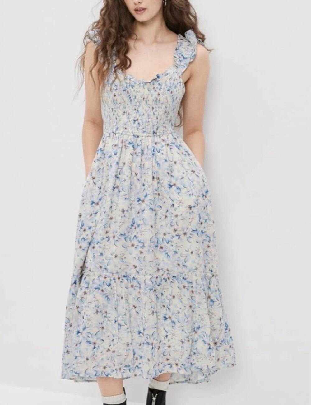 American Eagle Size XL Flutter Sleeve Open Back Midi Dress Blue Floral Romantic